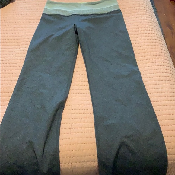 Lu lu lemon yoga pants - Picture 2 of 3